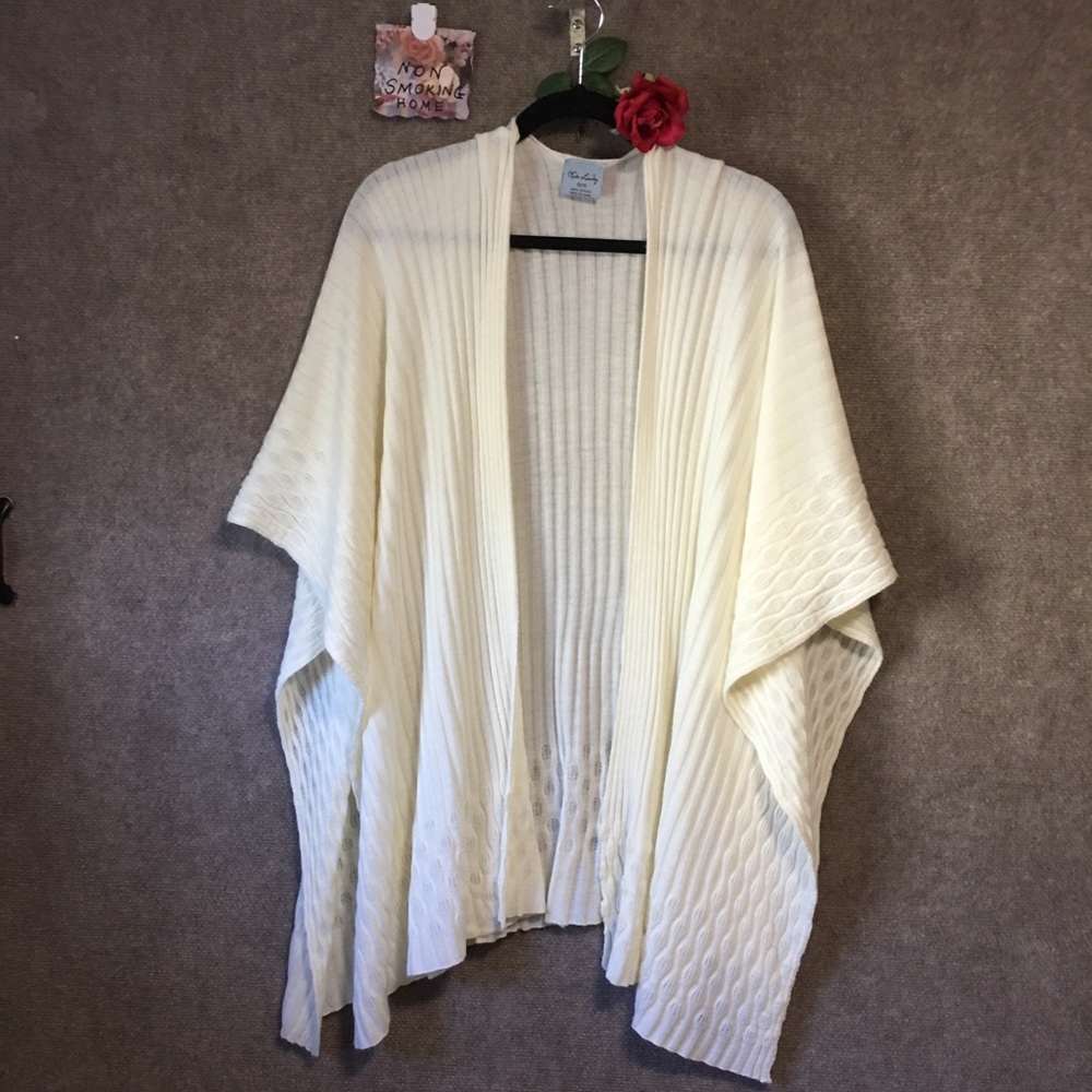 CREAM SWEATER RUANA CAPE SHAWL OS KATE LAUNDRY KNIT SOFT BUTTERY RIBBING EUC
